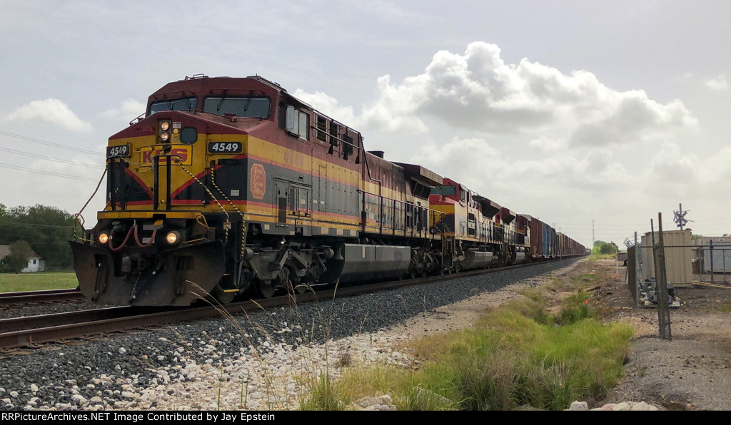 KCSM 4549 leads a southbound through Rosenberg